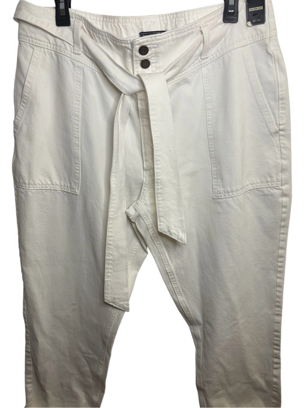 Abercrombie & Fitch White Mom Jean belted